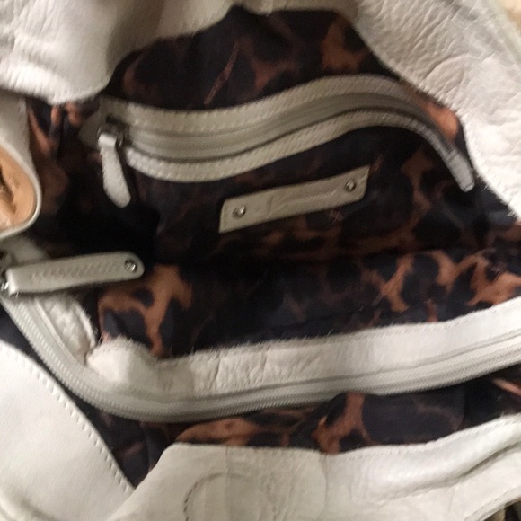 B. MAKOWSKY SHOULDER BAG - Picture 3 of 8